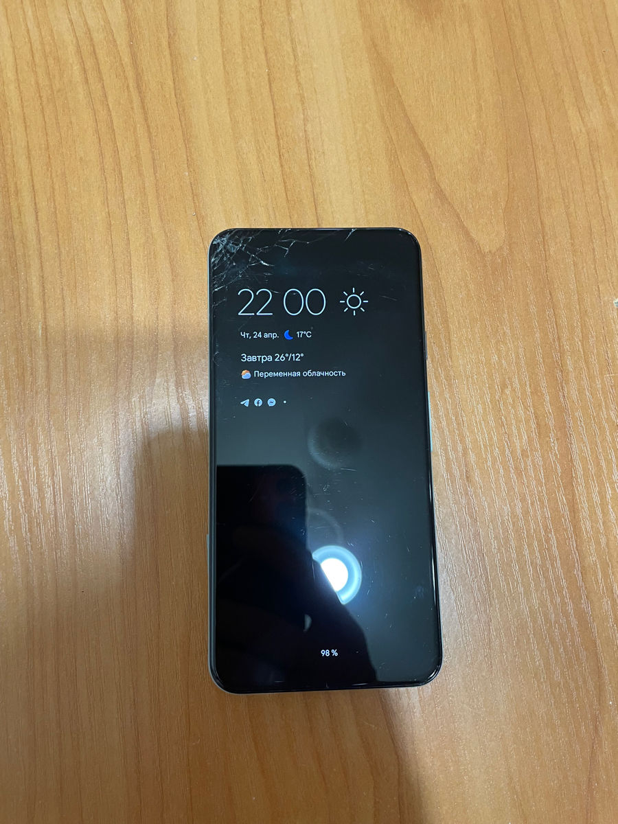 iPhone 12 +pixel 5 фото 6