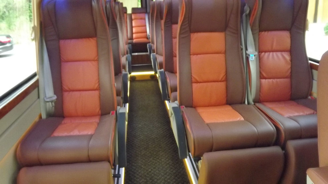 Bus rent , mini-bus,car for rent with driver . Airport transfer Chisinau - Moldova ! Viptrans ! foto 5