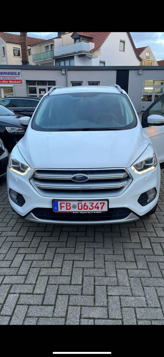 Ford Kuga foto 1