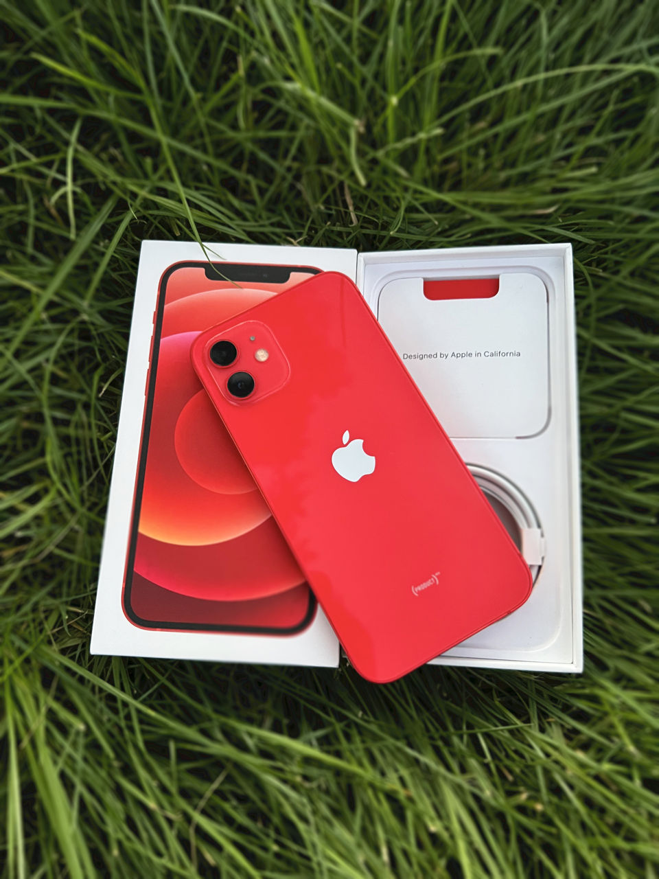 iPhone 12 64GB Product Red