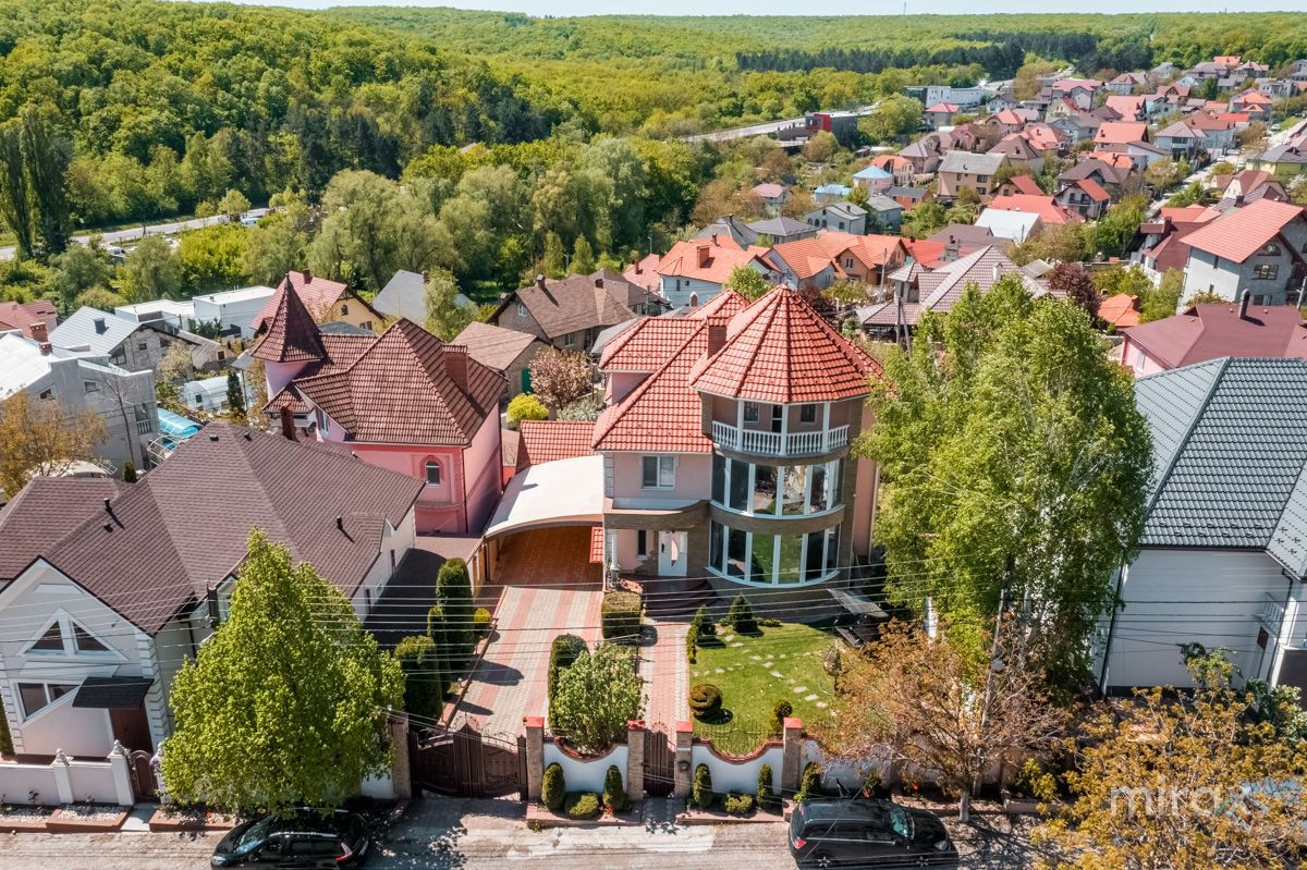 Se vinde casă, Dumbrava, str. M. Sadoveanu! foto 1