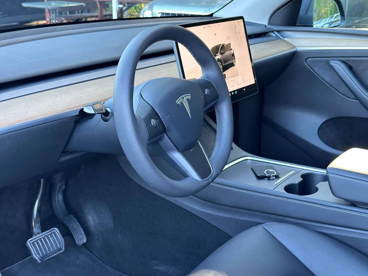 Tesla Model Y foto 7