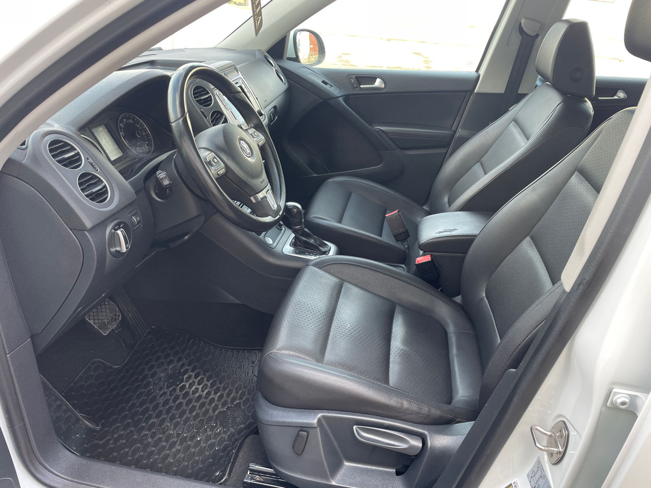 Volkswagen Tiguan foto 6