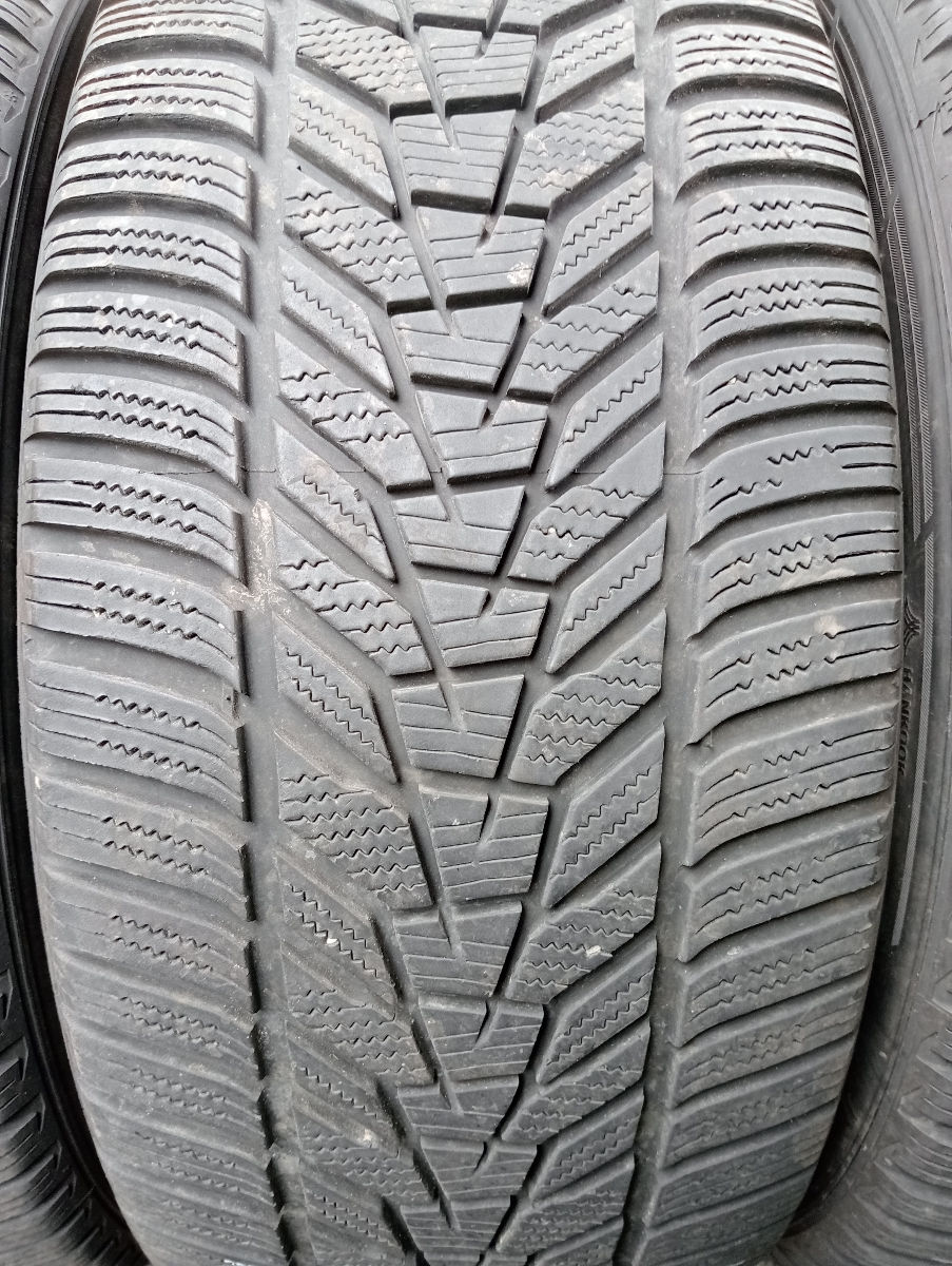 255 45 R19 Hankook iarna  foto 3
