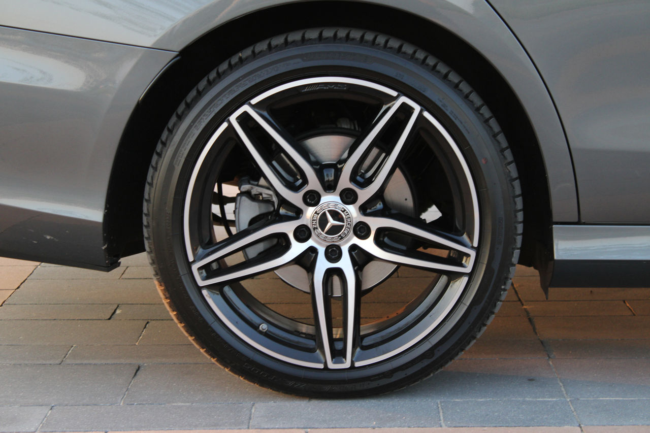 Mercedes E-Class фото 3
