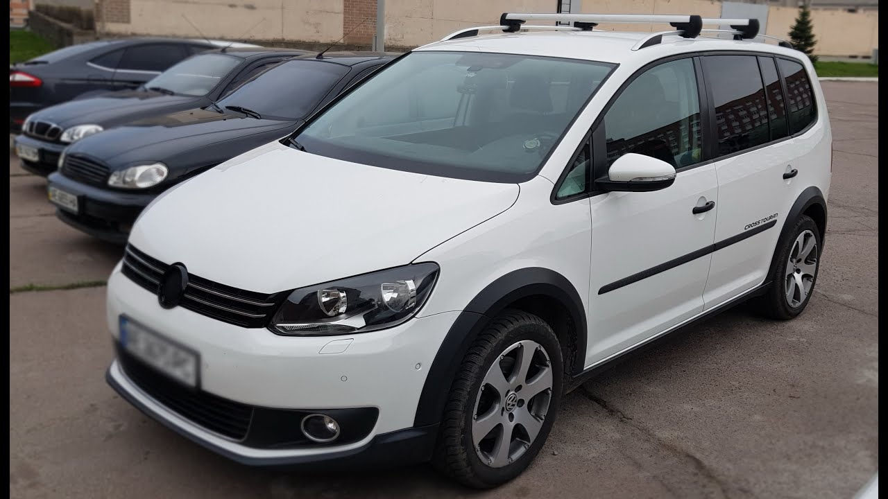 Volkswagen Touran foto 2