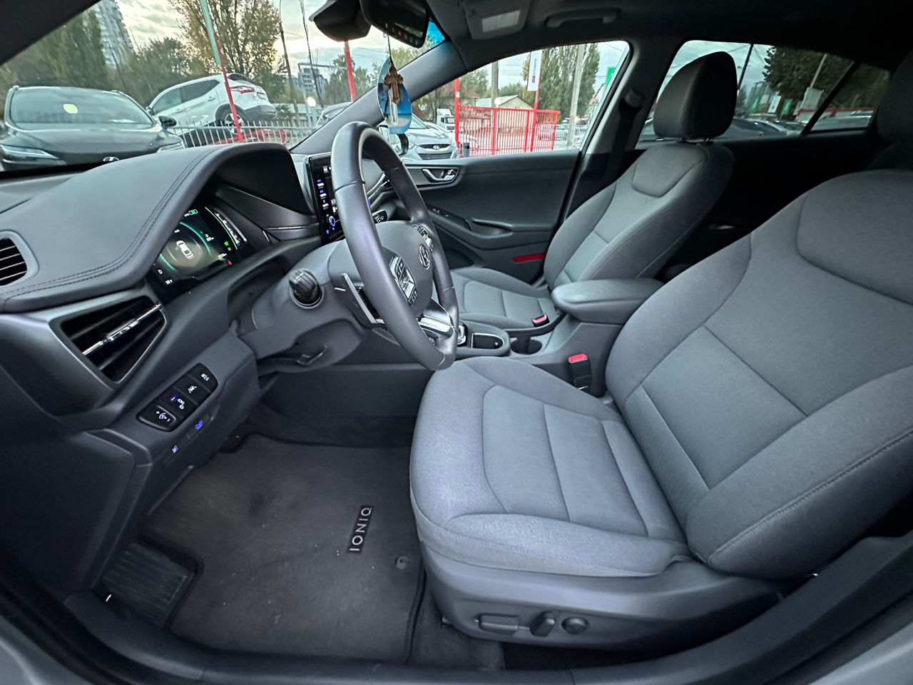 Hyundai IONIQ foto 7