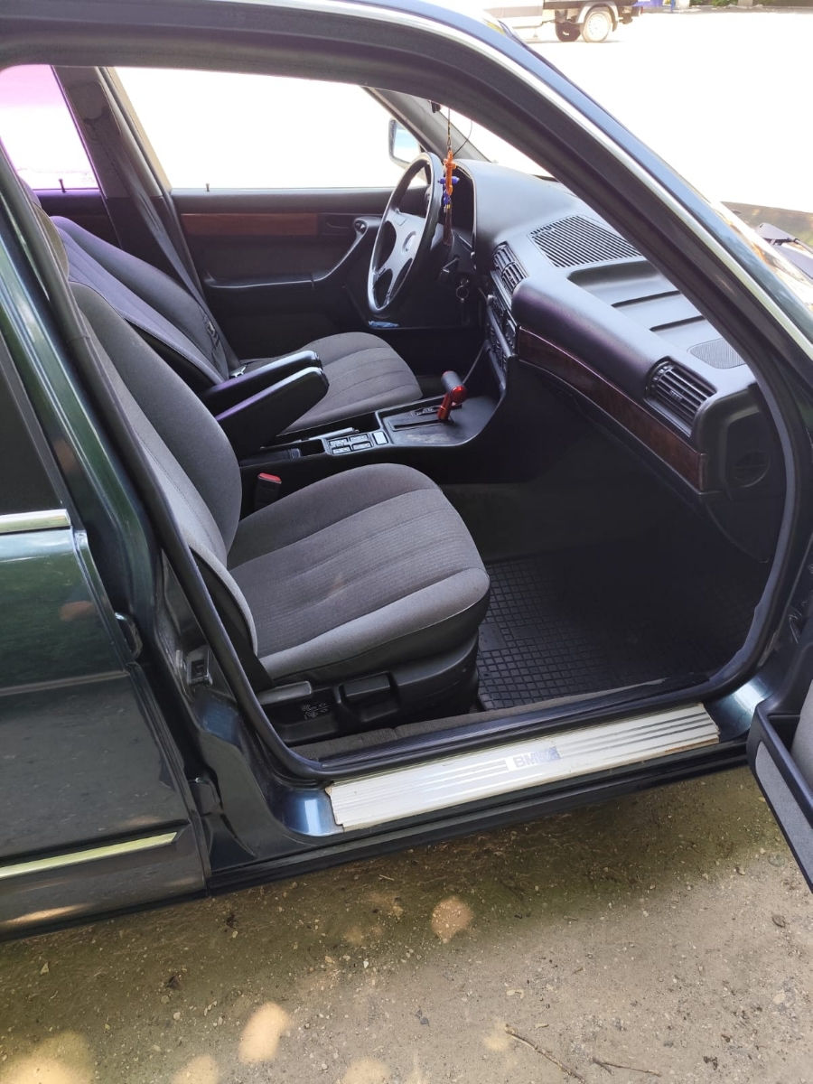 BMW 7 Series фото 7