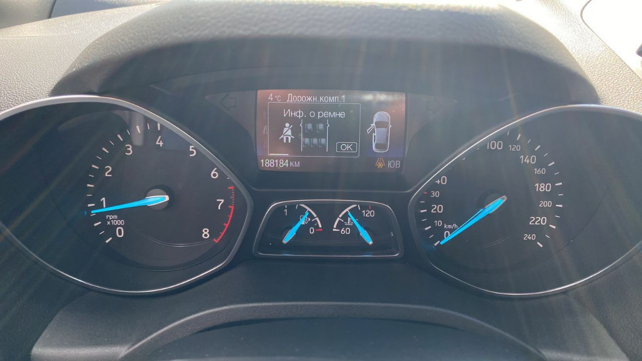 Ford Kuga фото 10