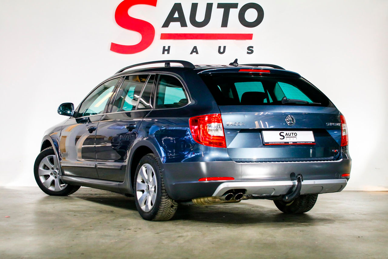 Skoda Superb foto 4