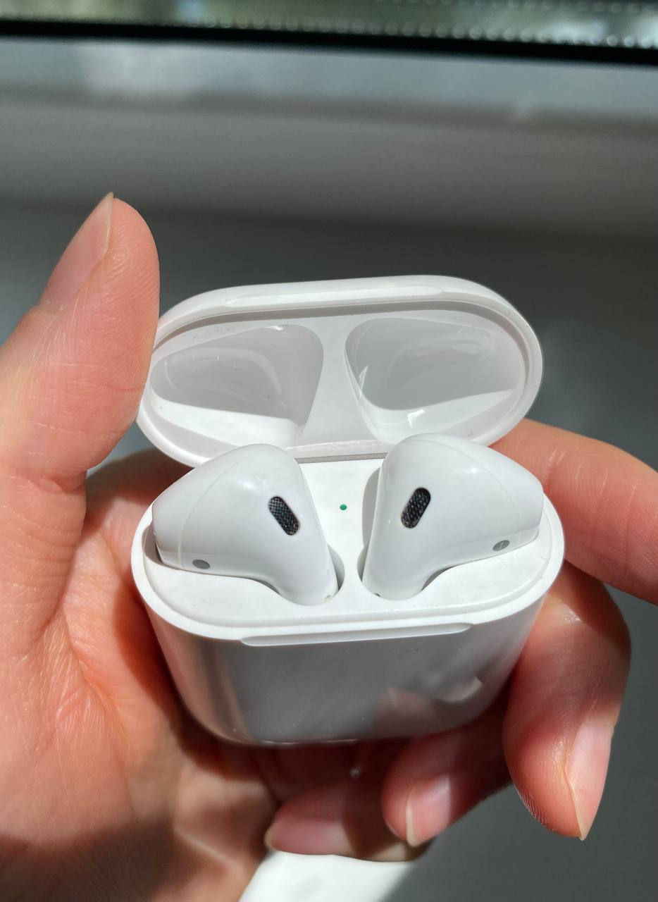 Apple AirPods 2 – оригинальные наушники, отличное состояние фото 0