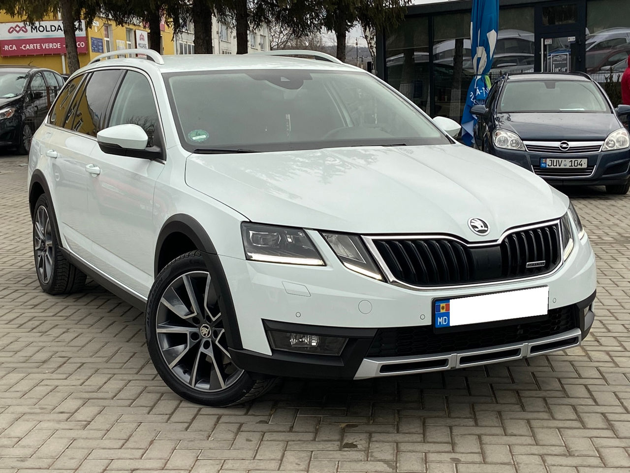 Skoda Octavia foto 1