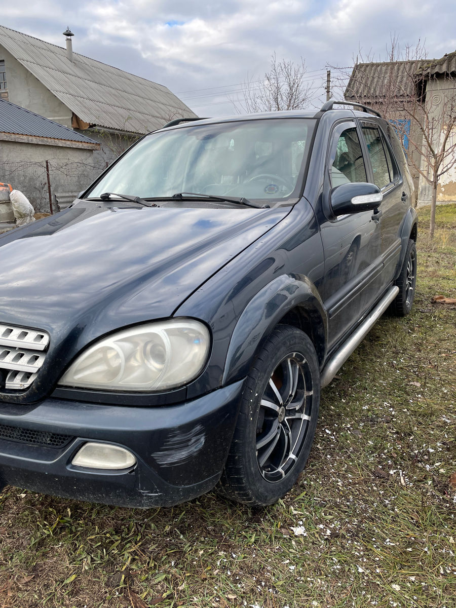 Mercedes ML foto 4