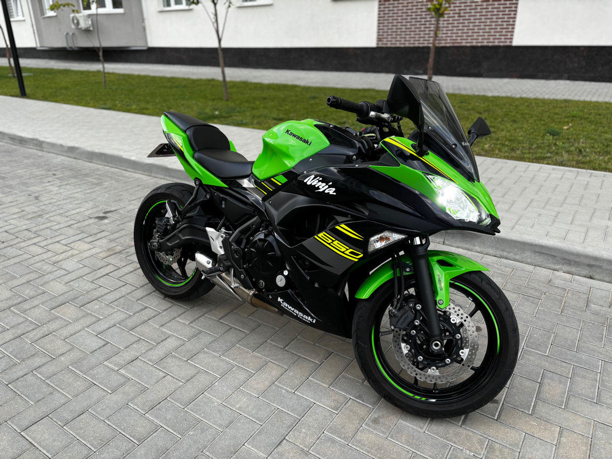 Kawasaki Ninja 650 foto 0