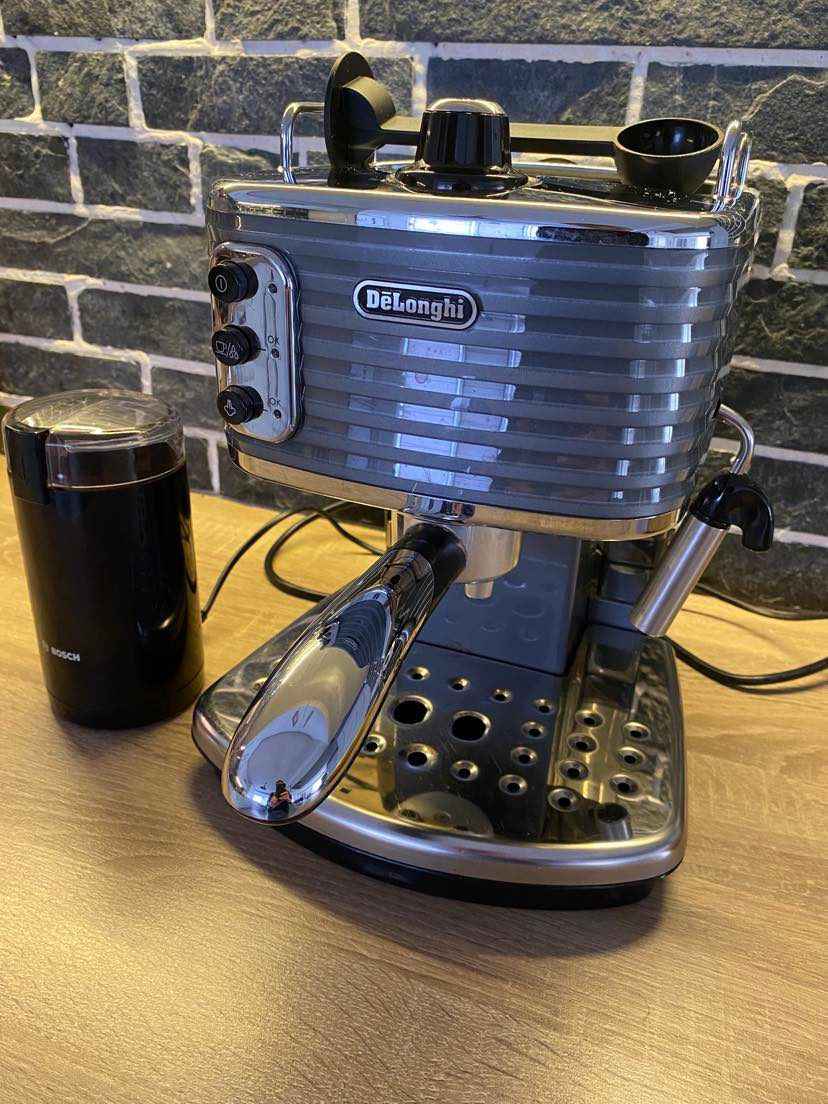 Срочно! Delonghi scultura Espresso cofee machine ecz351