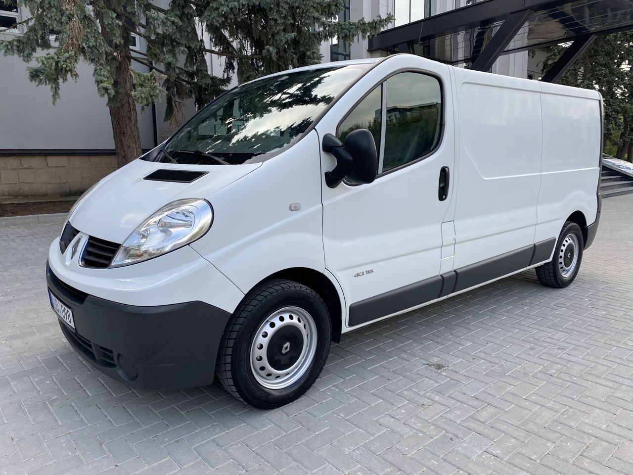 Микроавтобусы renault trafic