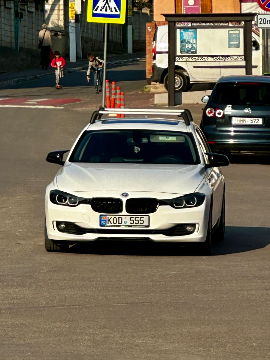 BMW 3 Series foto 7