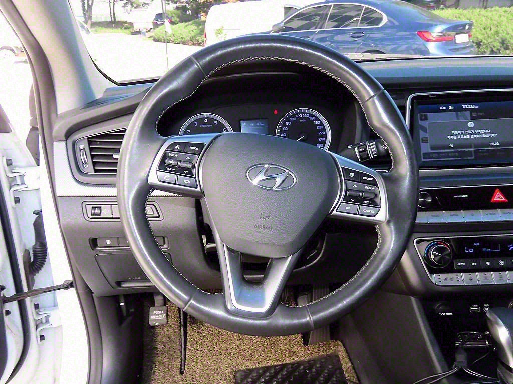 Hyundai Sonata foto 6