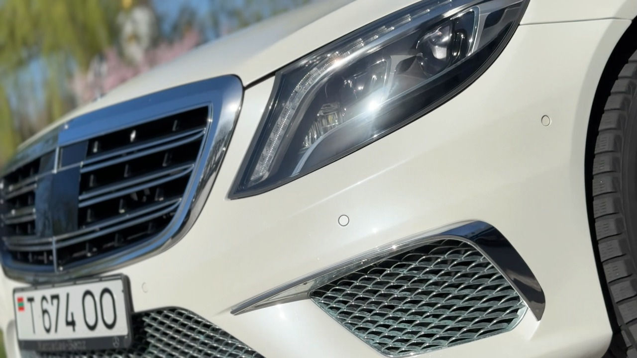 Mercedes S-Class foto 1