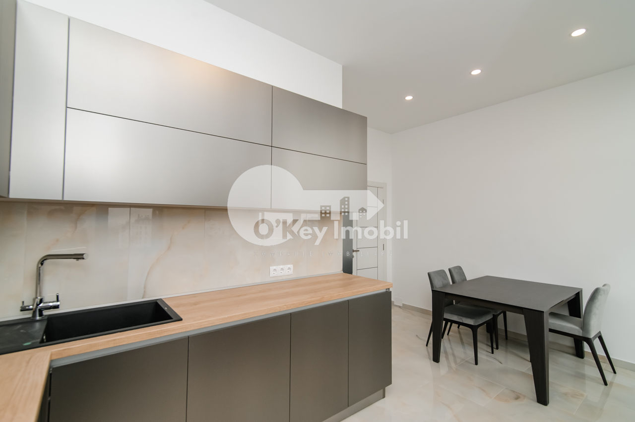 Apartament cu 3 camere, 180 m², Centru, Chișinău foto 1