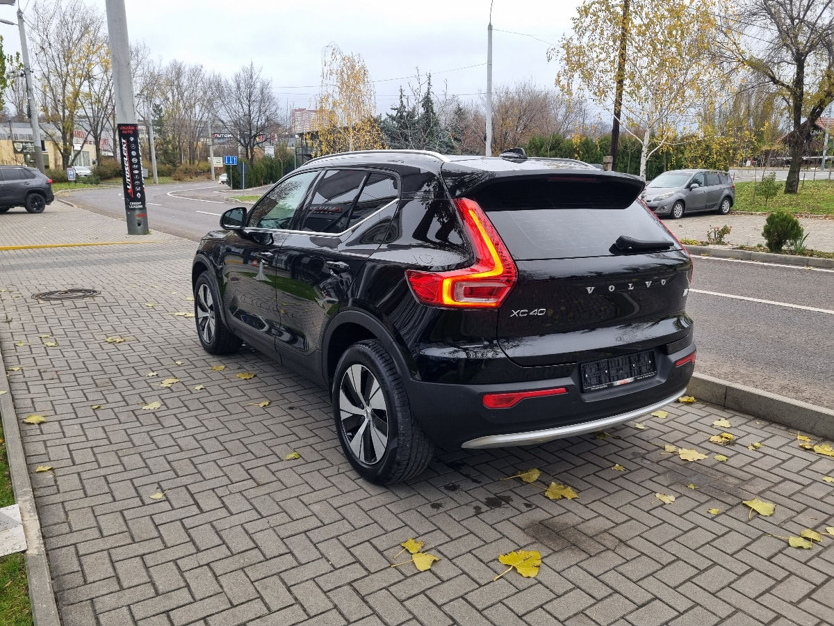Volvo XC40 2023 photo 7