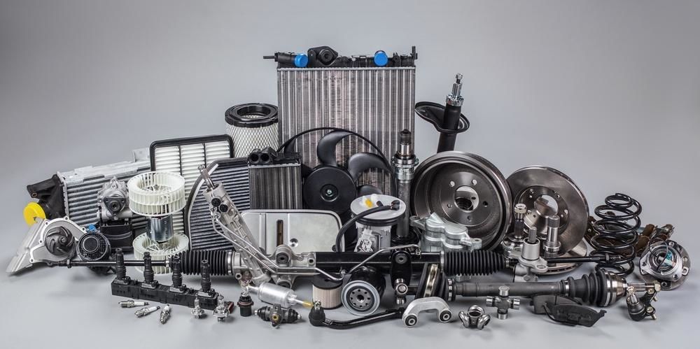 Piese de caroserie și optice faruri geamuri auto și alt.radiator.кузов, бампер, капот, автостекло foto 1