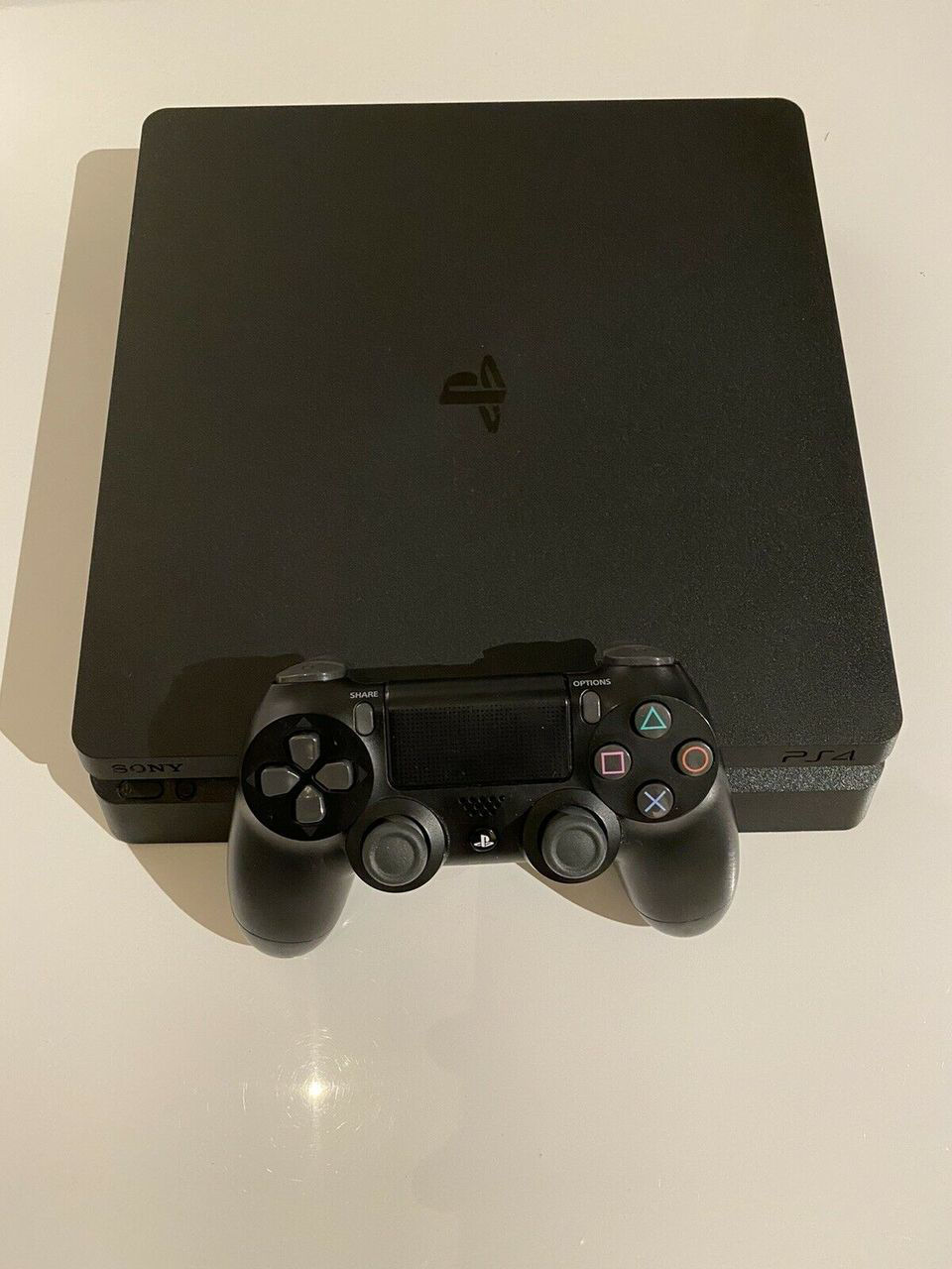 Куплю/Cumpăr Playstation 4 slim/pro срочной продажи