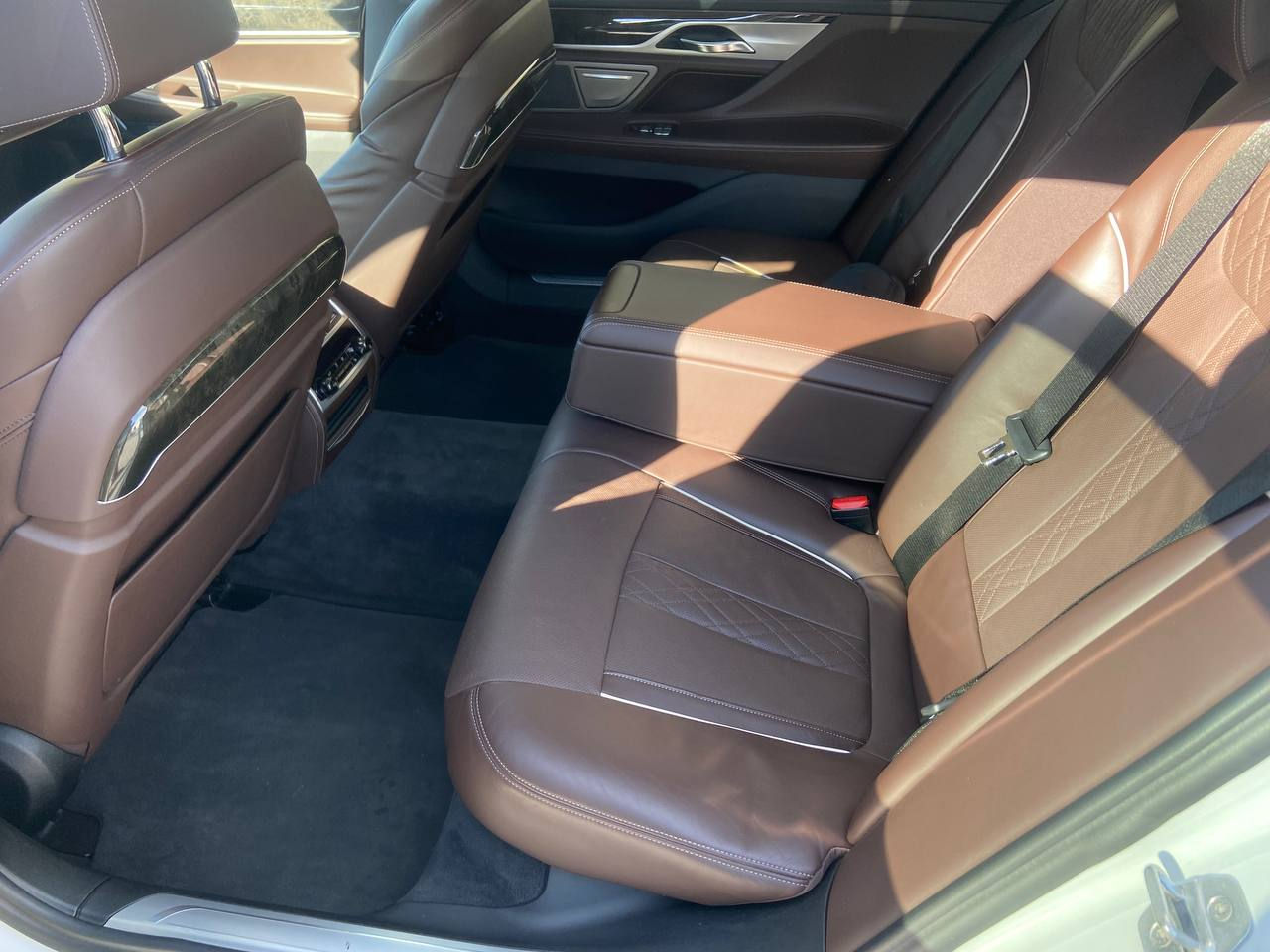 BMW 7 Series foto 17