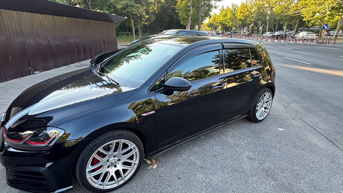 Volkswagen Golf foto 2