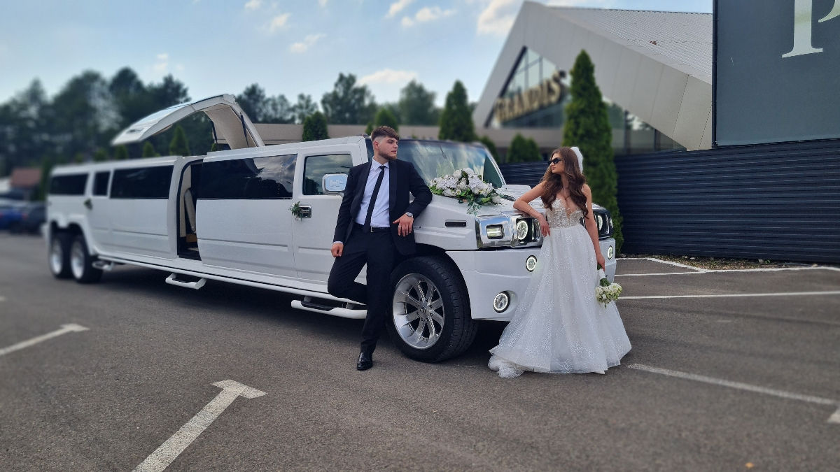 Limuzina Cadillac Escalade foto 7