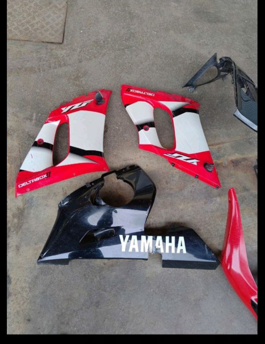 Yamaha R6 R1 plastic foto 0
