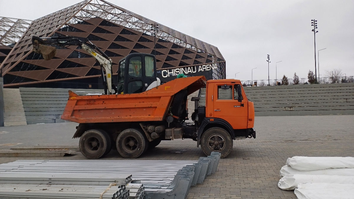 Bobcat , kamaz, miniexcavator s.a.l foto 3