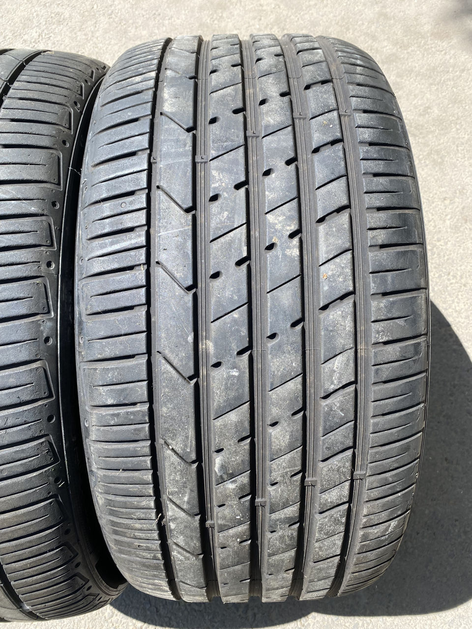 2X 295/35 R 22 Vara foto 2