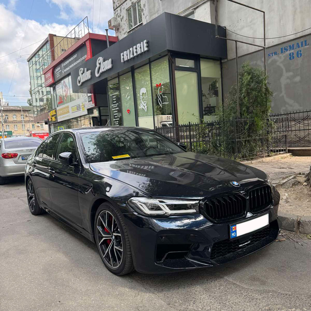 BMW 5 Series фото 0