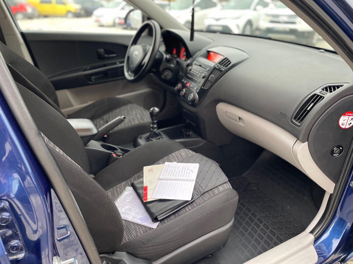 KIA Ceed foto 10
