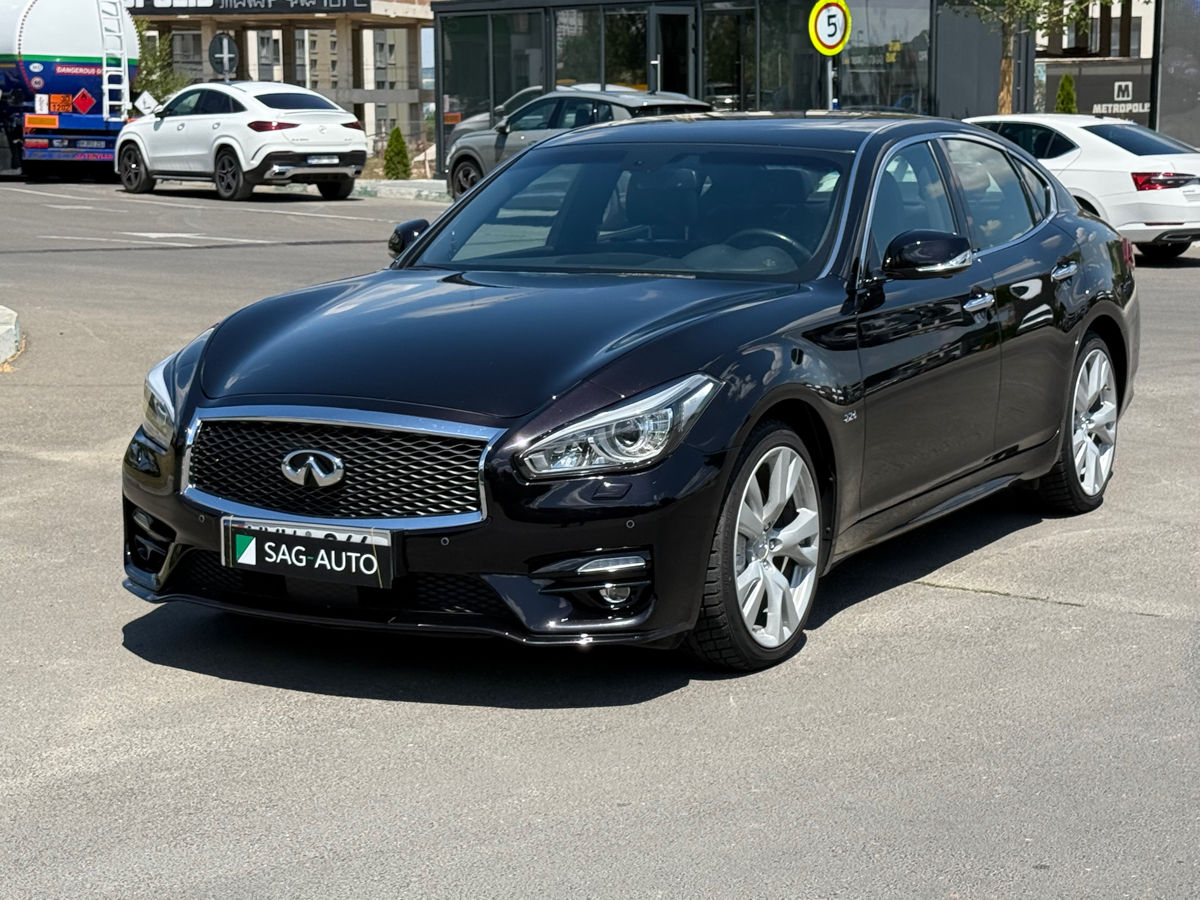 Infiniti Q70 an. 2018