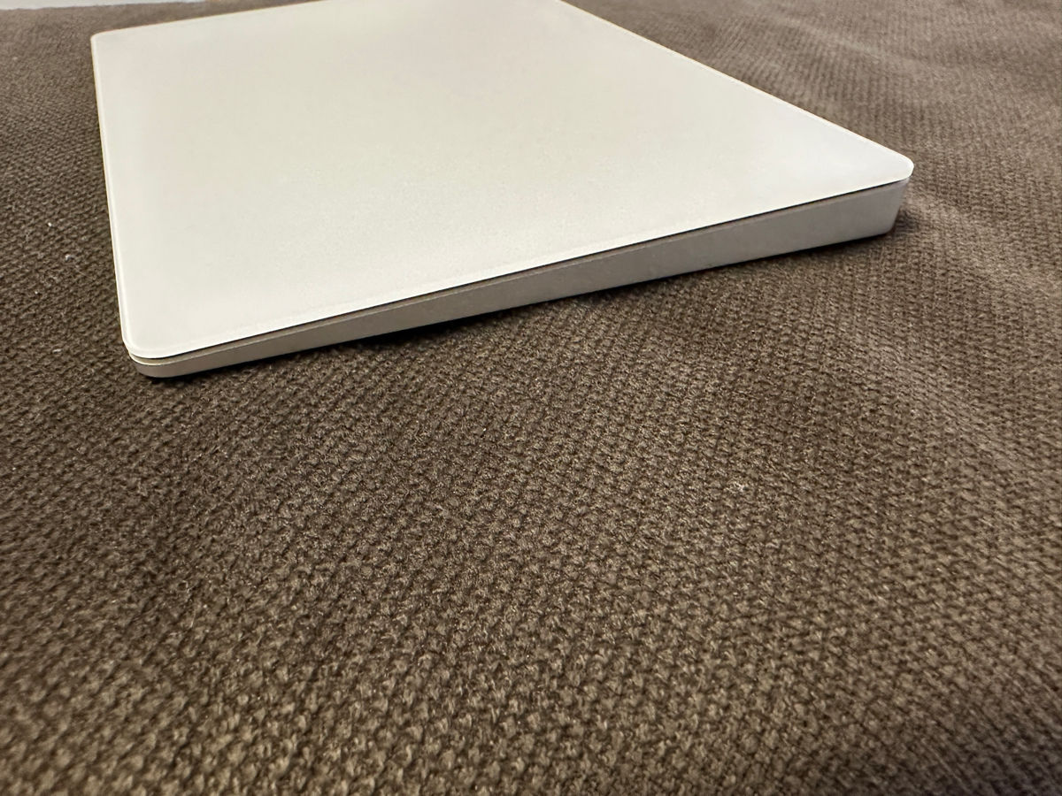 Тачпад Apple Magic Trackpad 2 в отличном состоянии foto 4