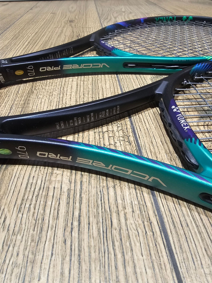 Yonex Vcore Pro 97D теннисная ракетка