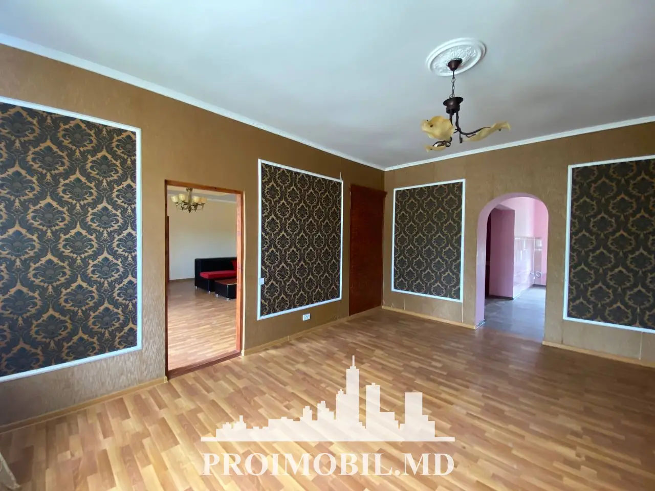 Spațiu comercial spre vânzare 400 m2 în Căușeni фото 1