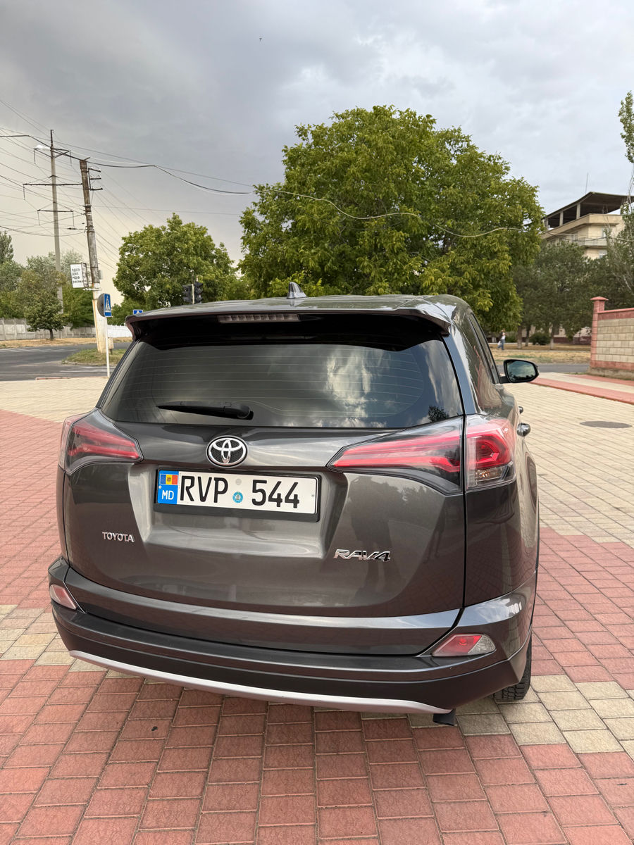Toyota Rav 4 фото 2