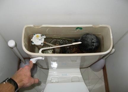 Inlaturare scurgeri wc(baciok)robinet,dus,sifon.Max1 ora.Schimbare tevi apa ,canalizare. Reparare Wc foto 9