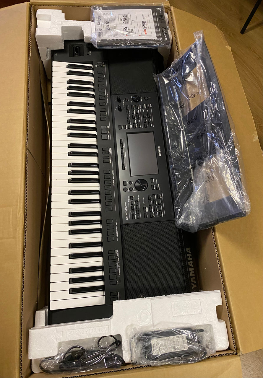 Yamaha PSR SX700 foto 2
