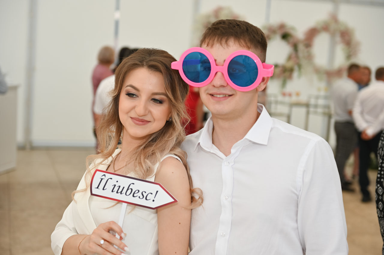 Selfie Box pentru nunta. Cabina foto pentru nunta foto 4