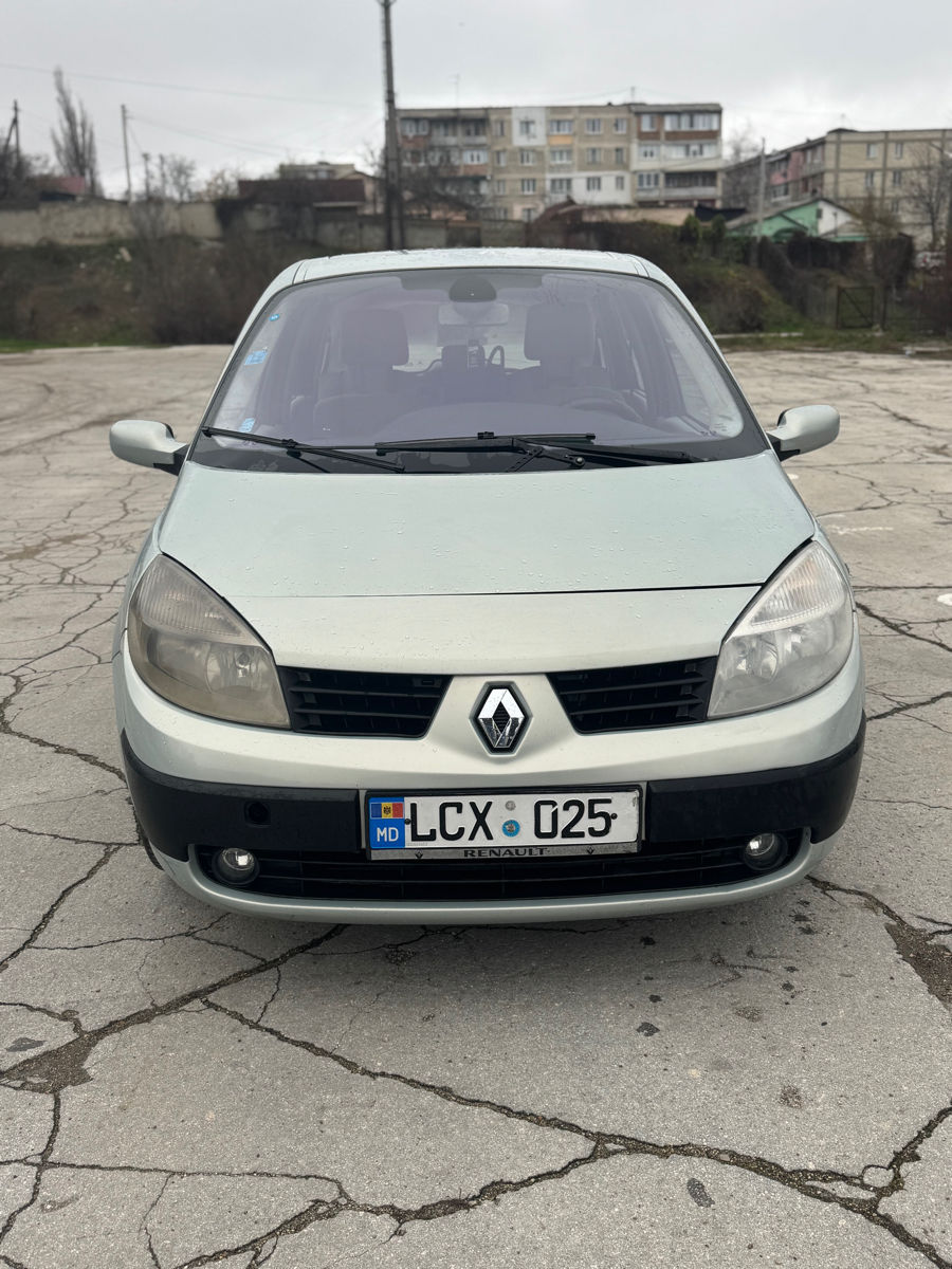 Renault Grand Scenic 2005 г. с пробегом 290000 км, Дизель, 2990 €