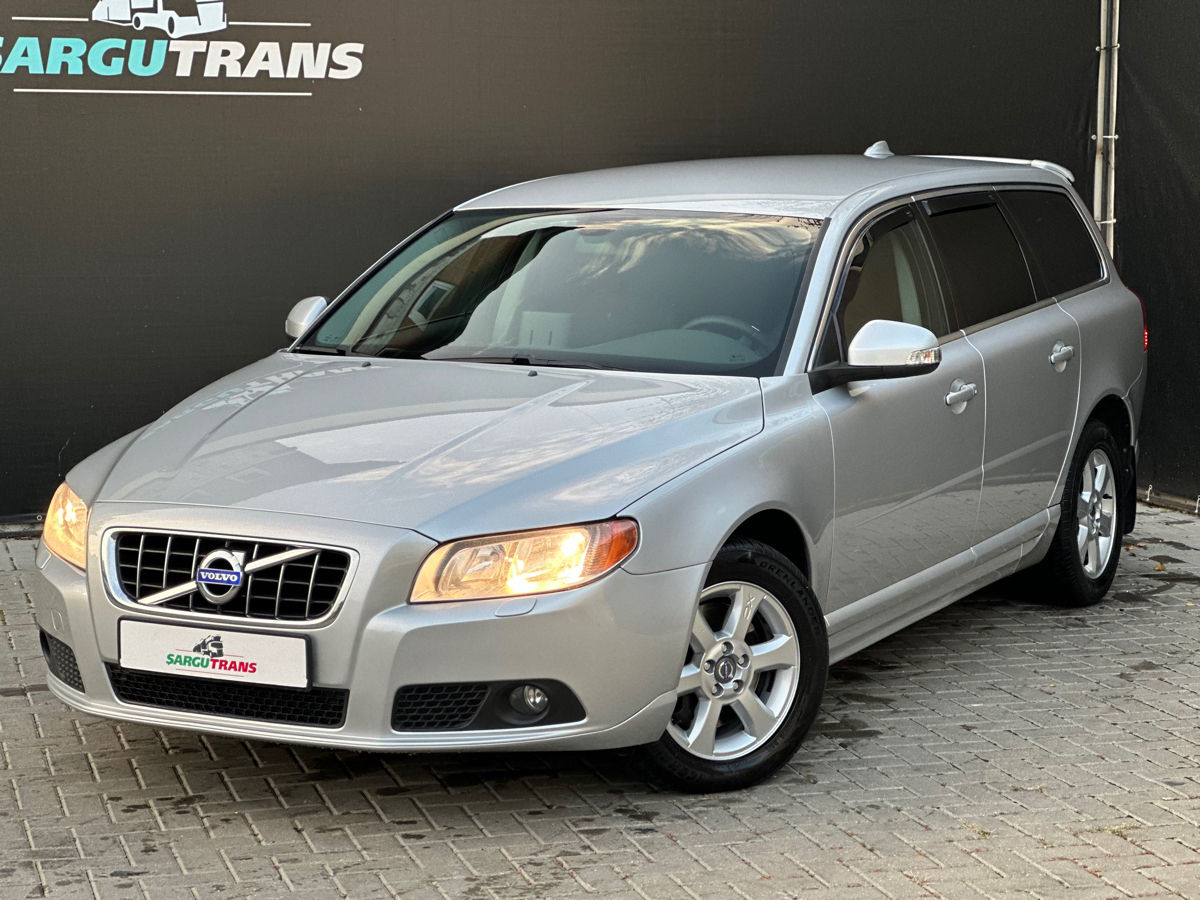 Volvo V70 foto 0