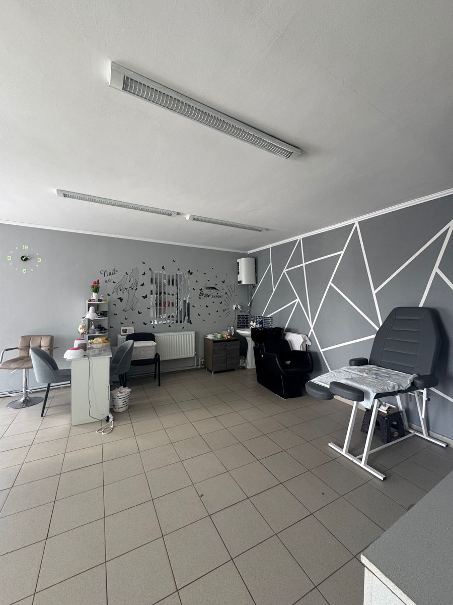 Clădire comercială de vânzare – Centru, Florești foto 8