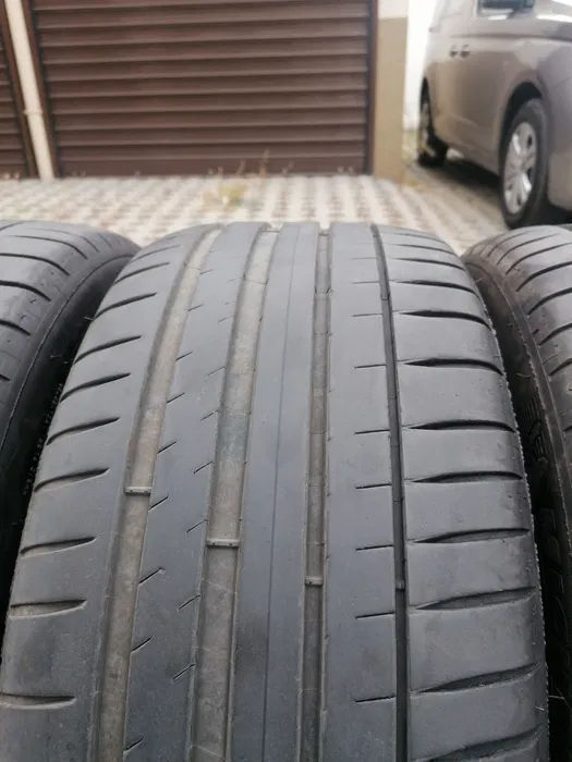 235 45 r18 Michelin