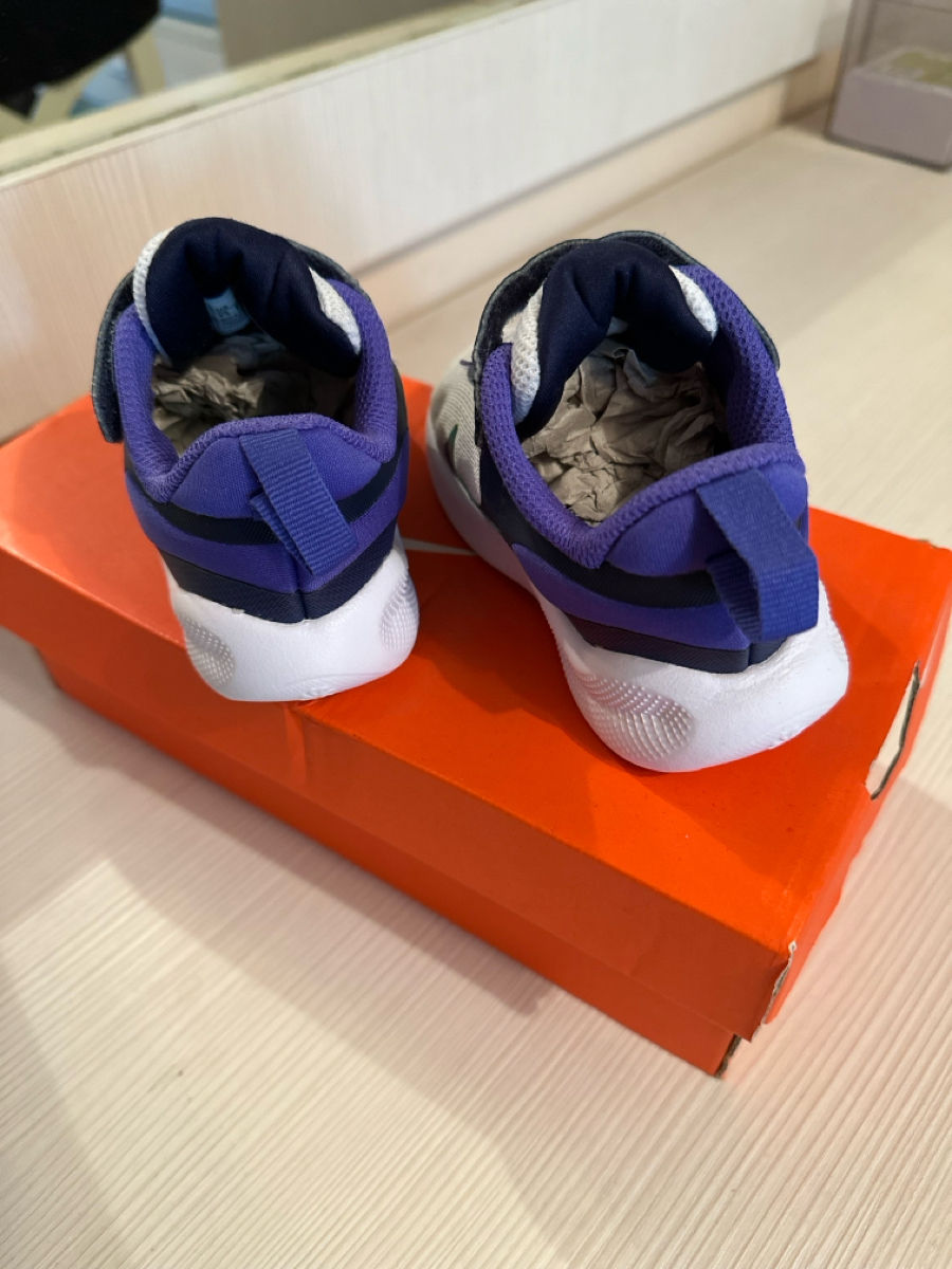 Ghetute Nike unisex originale, marimea 22, talpa max 14 cm foto 1