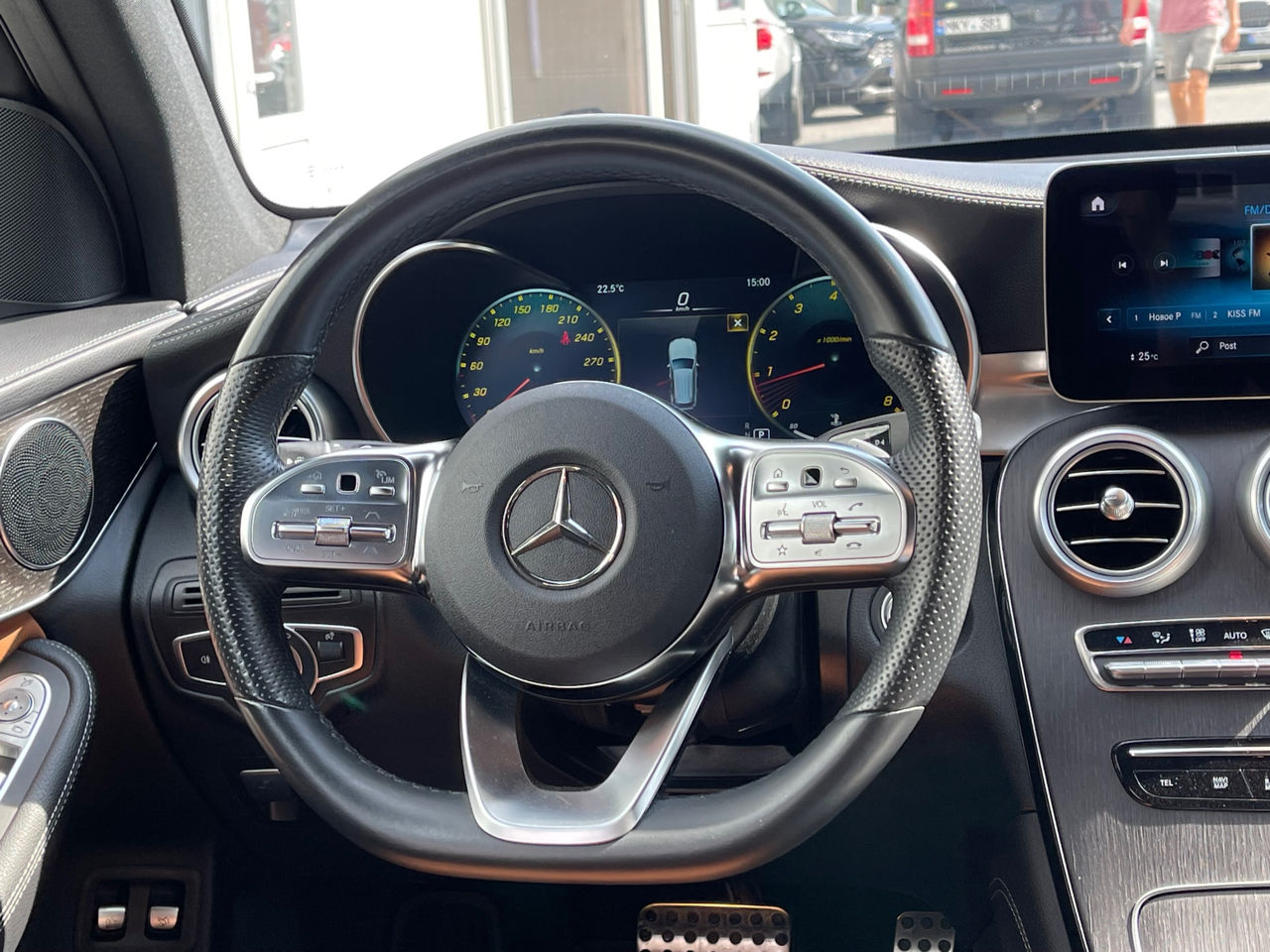 Mercedes GLC foto 10