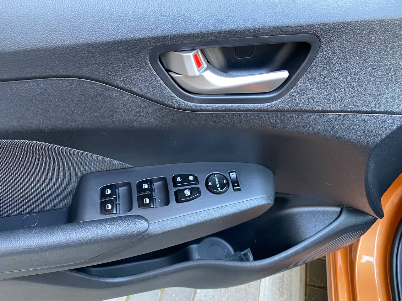 Hyundai Accent foto 6